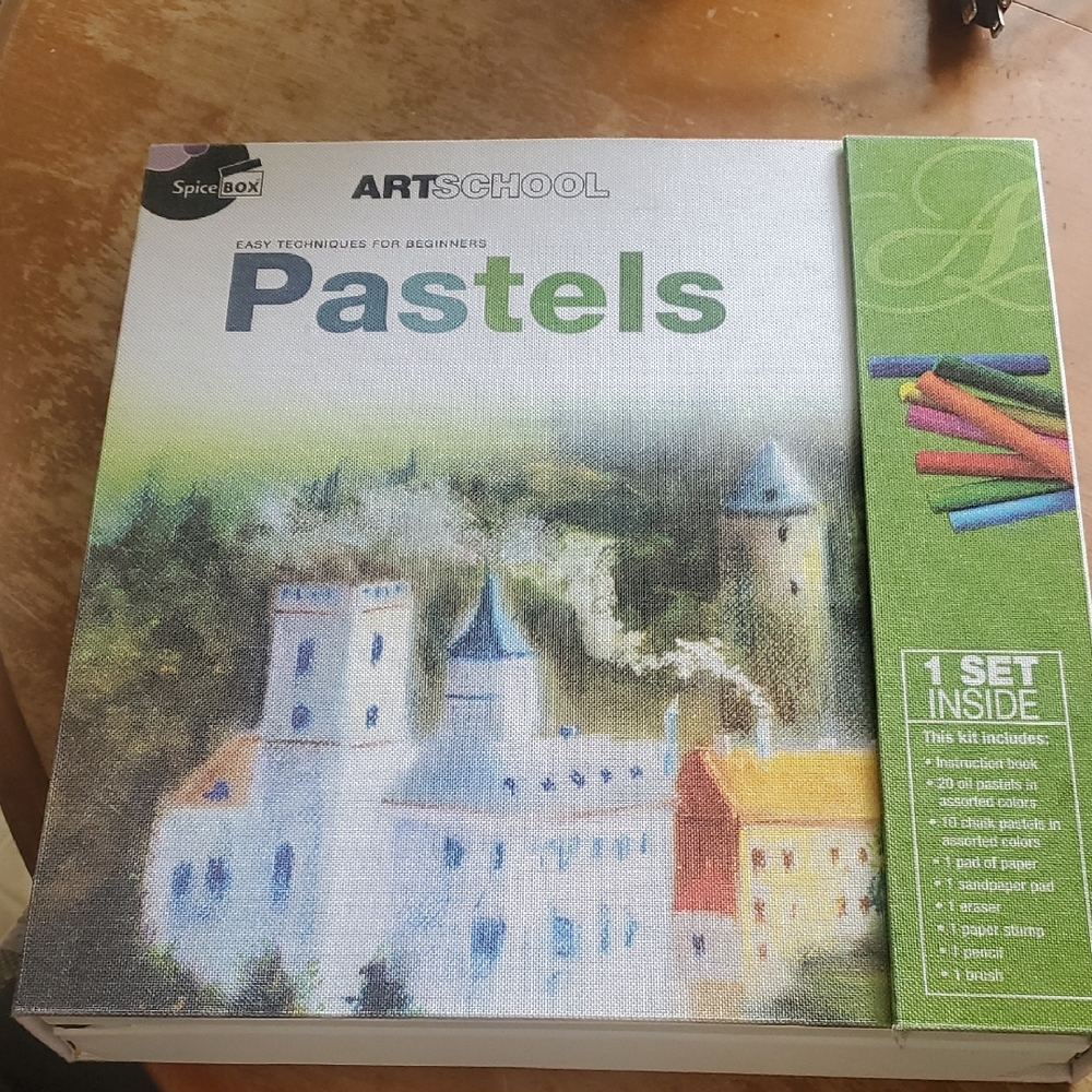 Art School Pastels Set - Multicolor